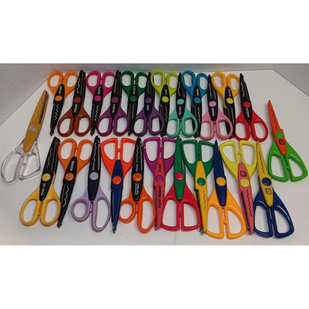 Lot of 25‎ Assorted Collection of Decorative Edge craft Scissors unbranded Paper